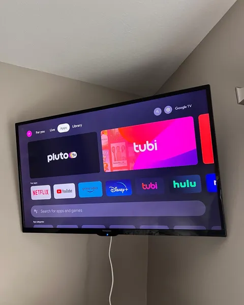 Corner-mounted TV installation
